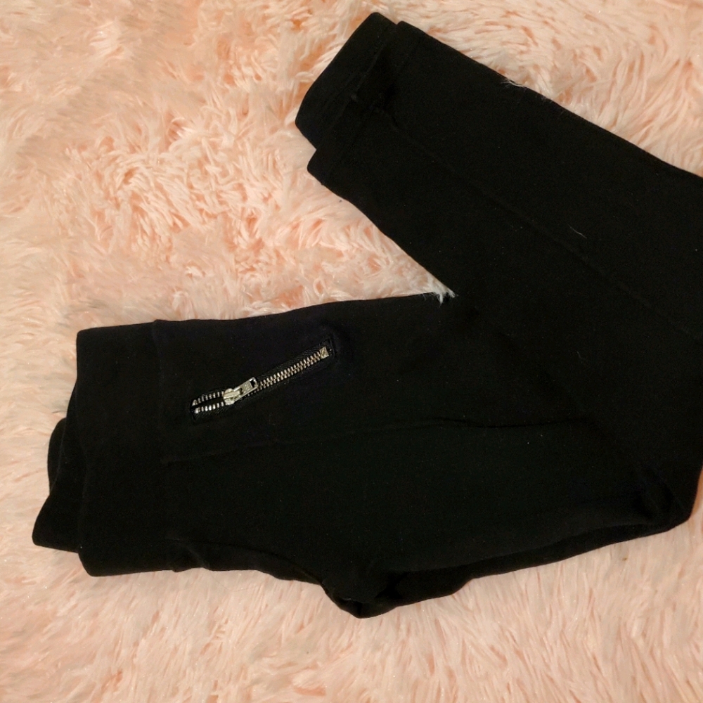 Girl black pants New